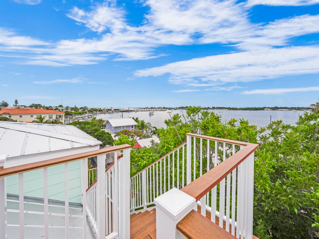 Sea Gal - AMI Locals