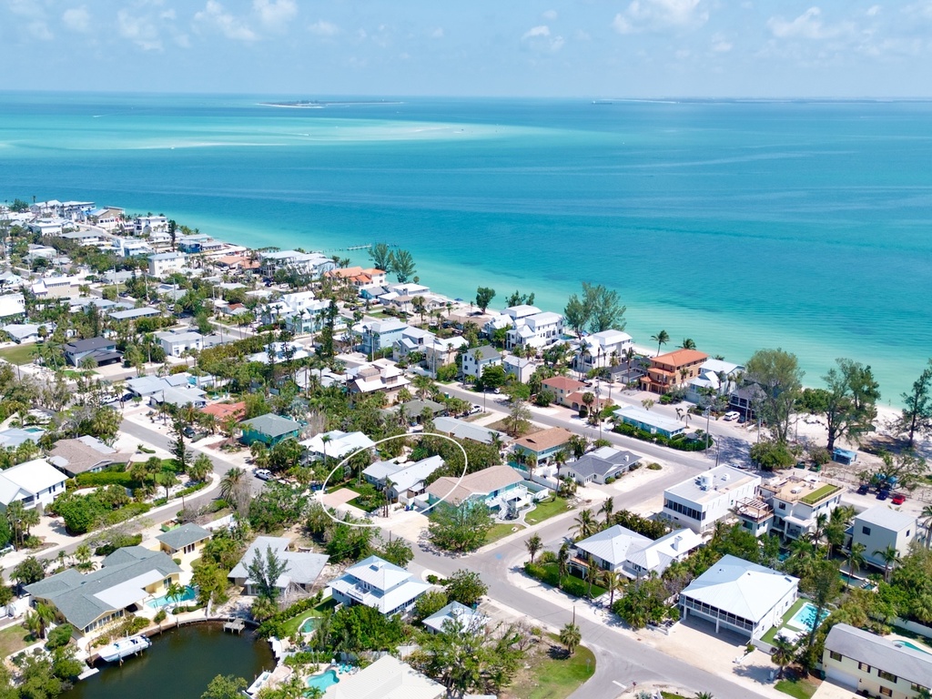 Prime Location Close to Beach