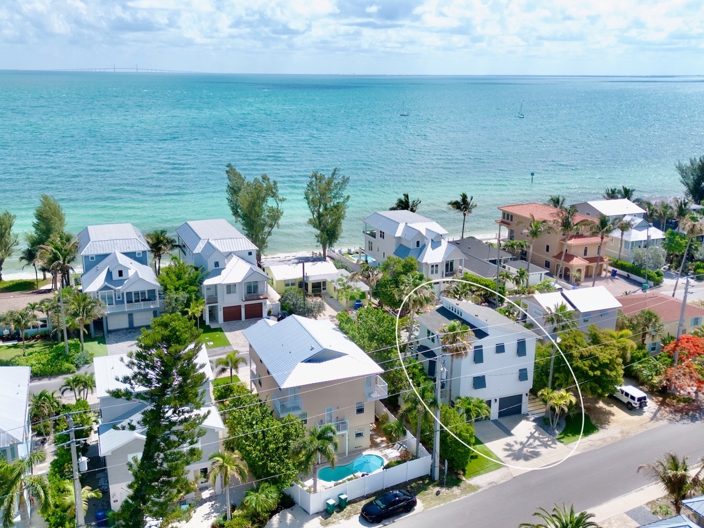 Coconut Palm Paradise by AMI Locals