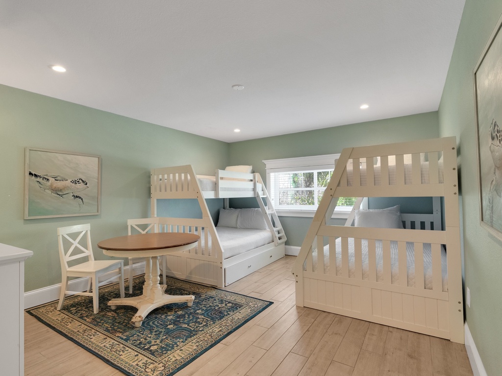 Fourth Bedroom, Two Twin/Full Bunks