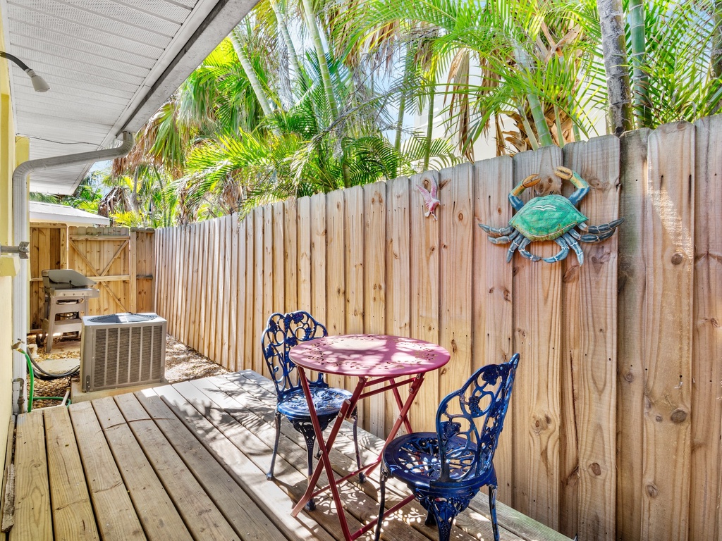 Private patio with outdoor dining