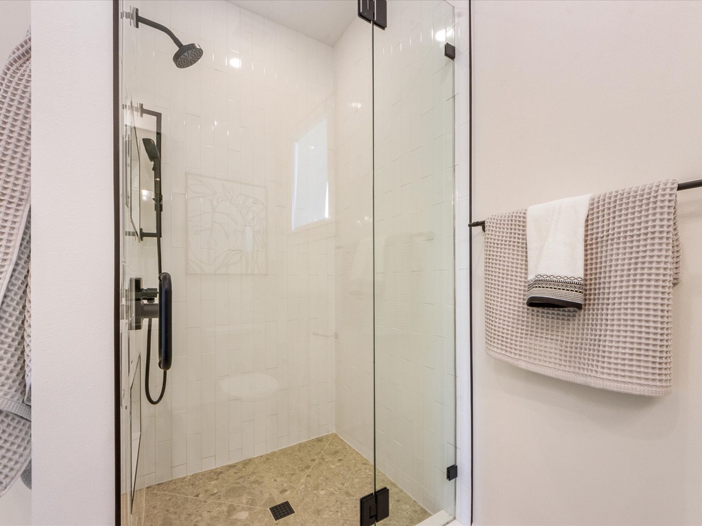 Primary Bedroom - Ensuite Bathroom