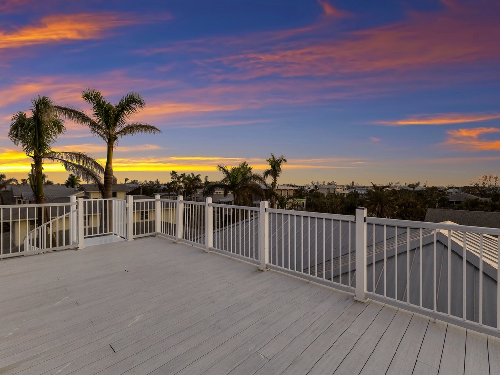 Rooftop Deck