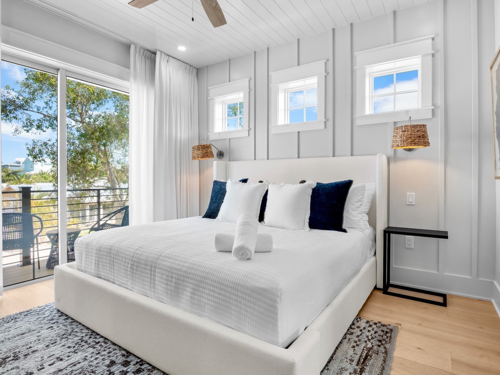 Primary Bedroom, King bed