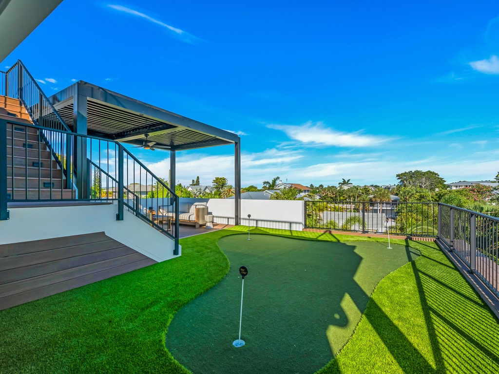 Rooftop Putting Green