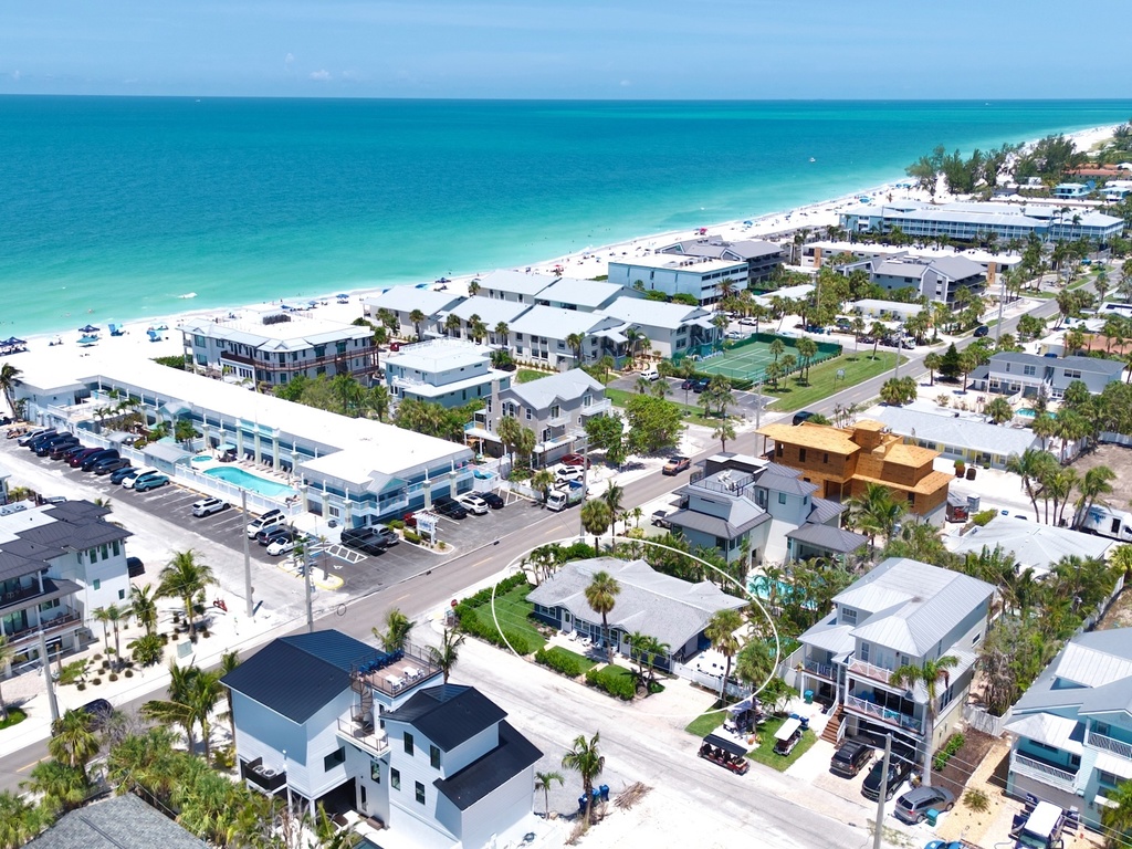 Tiki Sunshine by Anna Maria Vacations