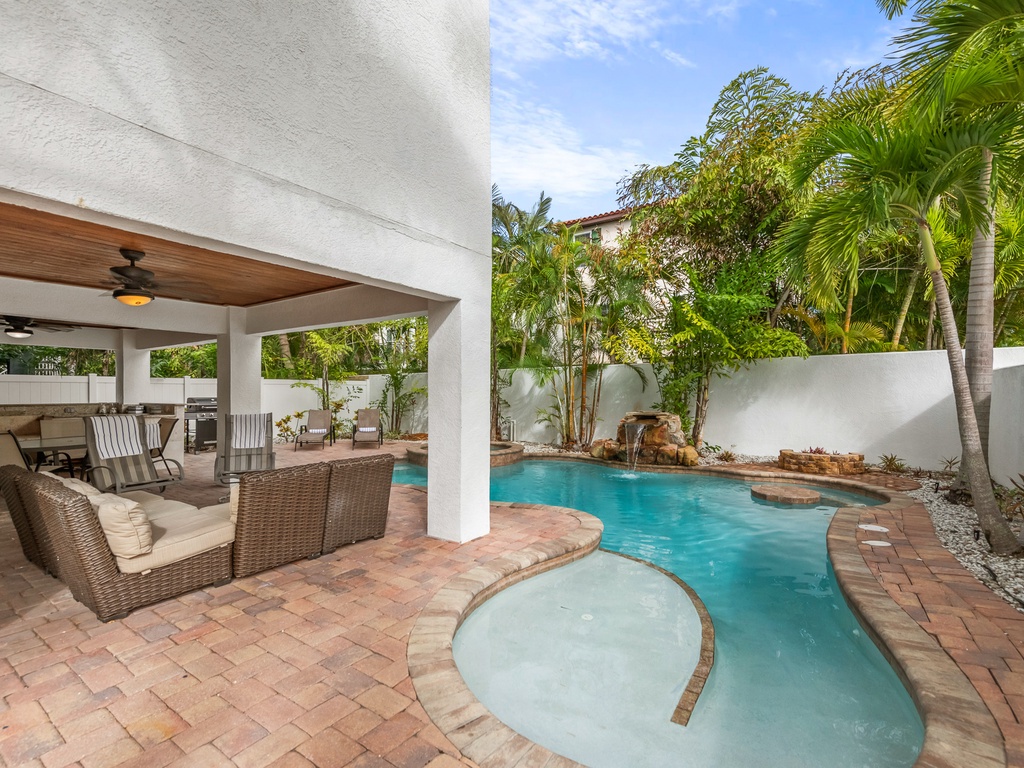 Private Pool and Spa