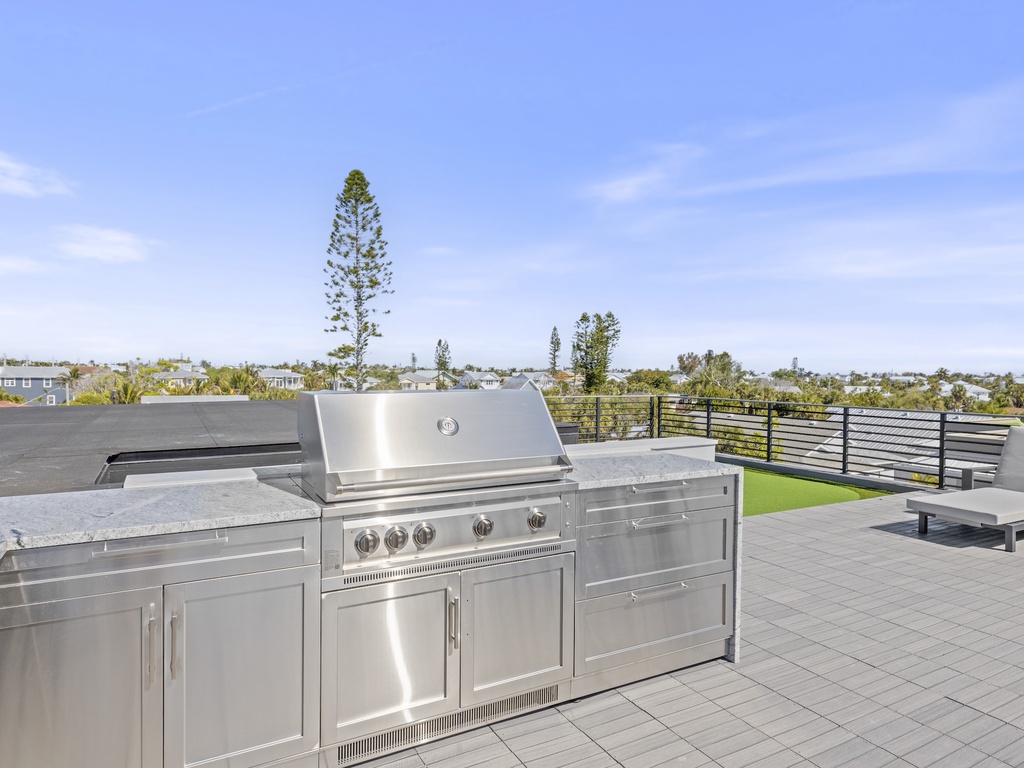 Rooftop deck with outdoor kitchen