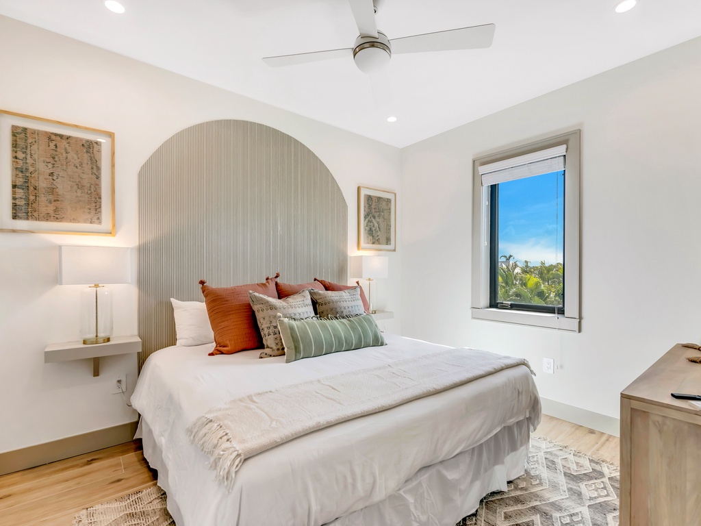 Fourth Bedroom - King Bed