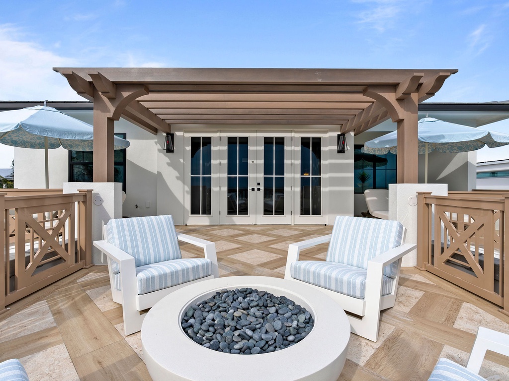 Rooftop Deck