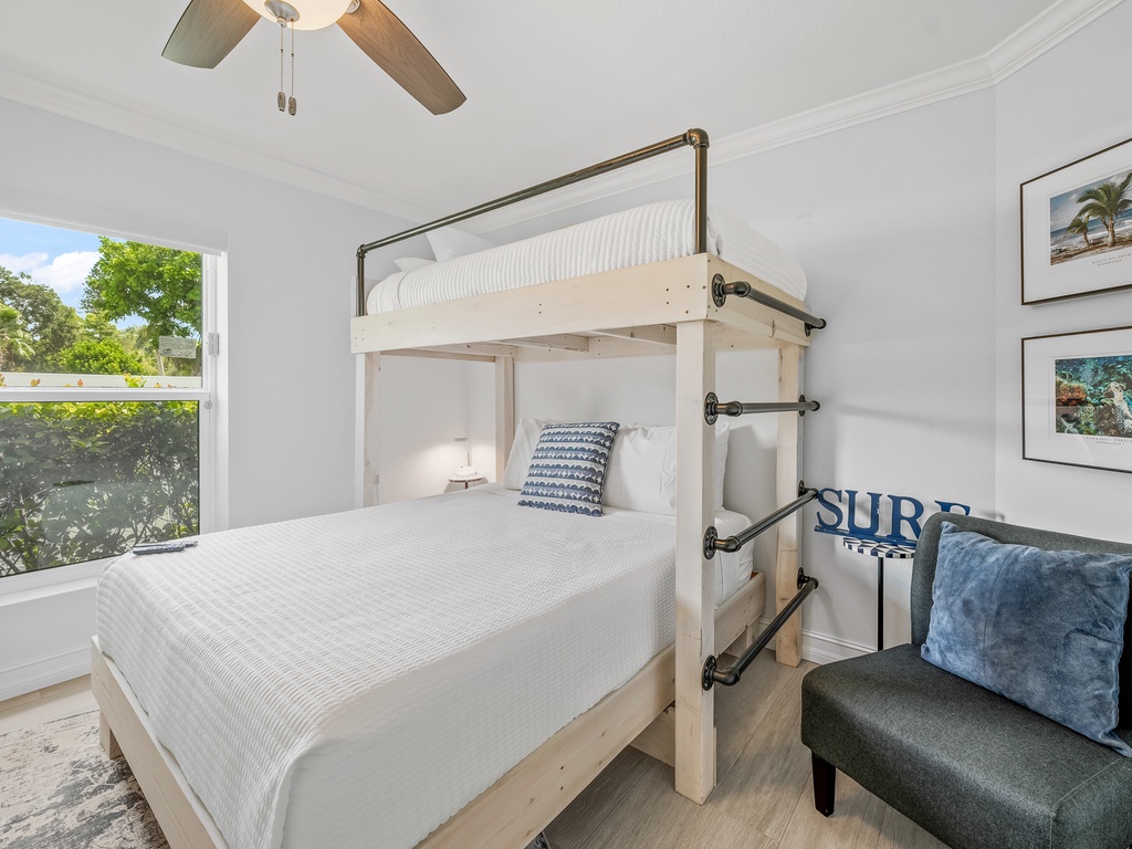 Fourth Bedroom - Twin/Queen Bunk