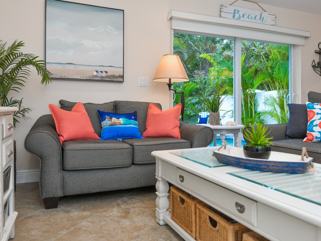 Living Area, East Unit