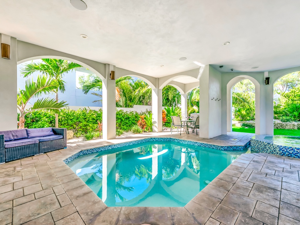 Private Pool and Spa