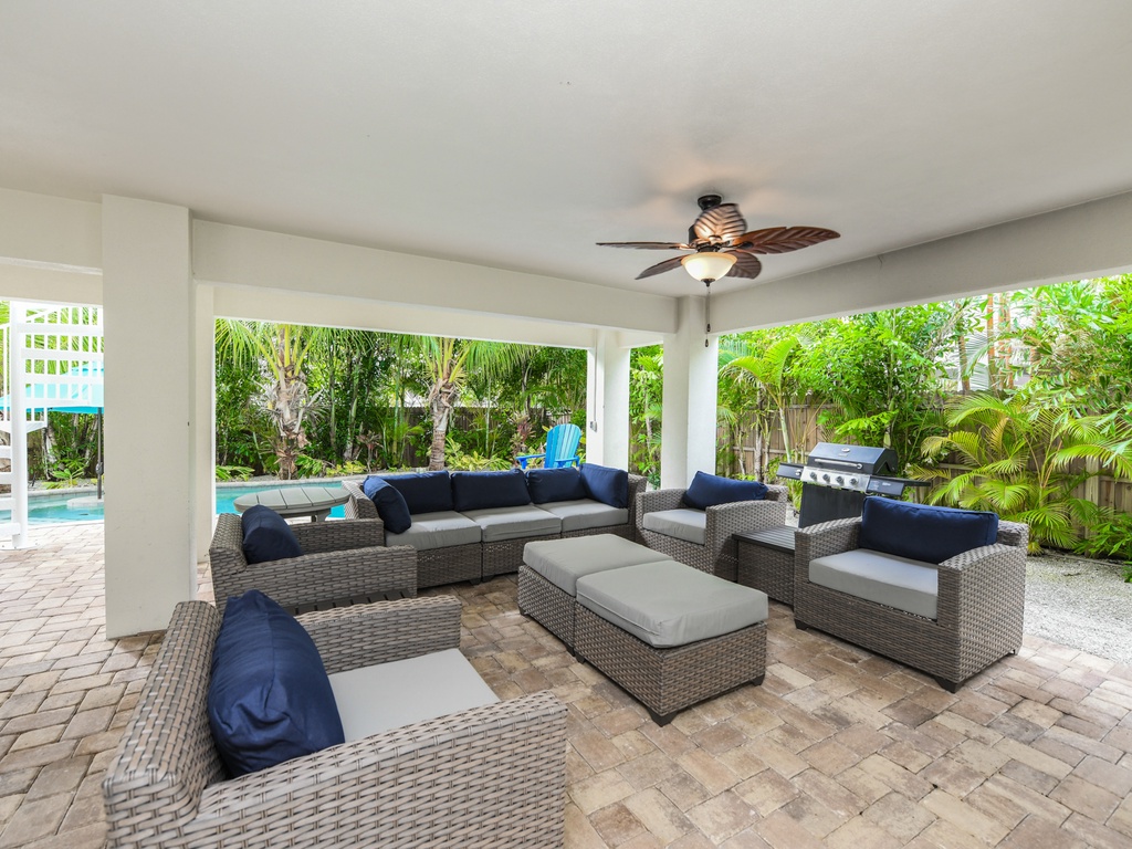 Pool Patio, Montego Bay - AMI Locals