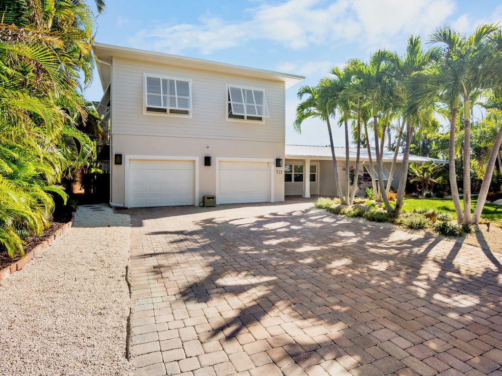 Dolphin Daze by Anna Maria Island Accommodations