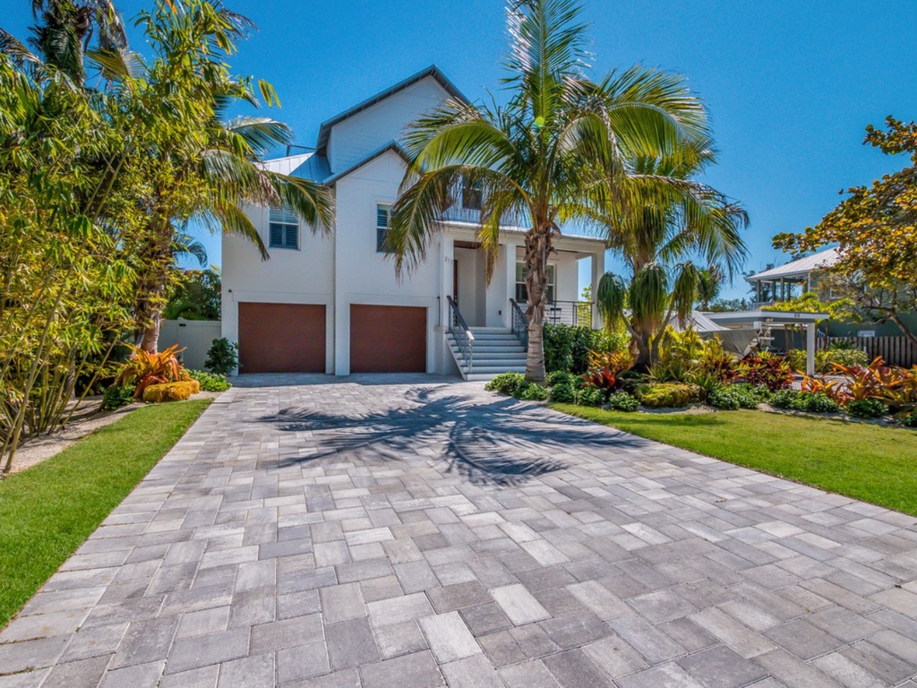 Aqua Bay by Anna Maria Vacations