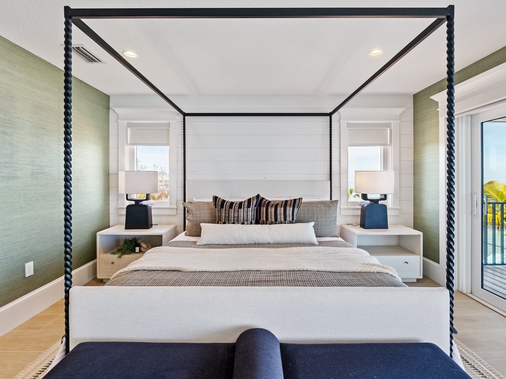 Second Bedroom, King