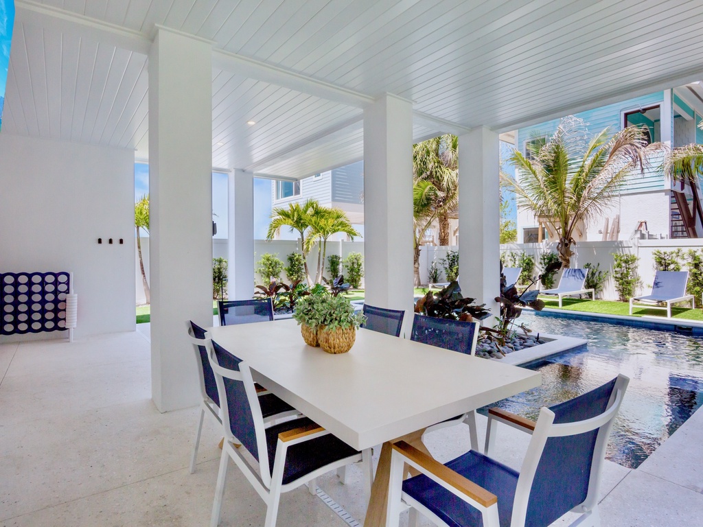 Outdoor Dining Area