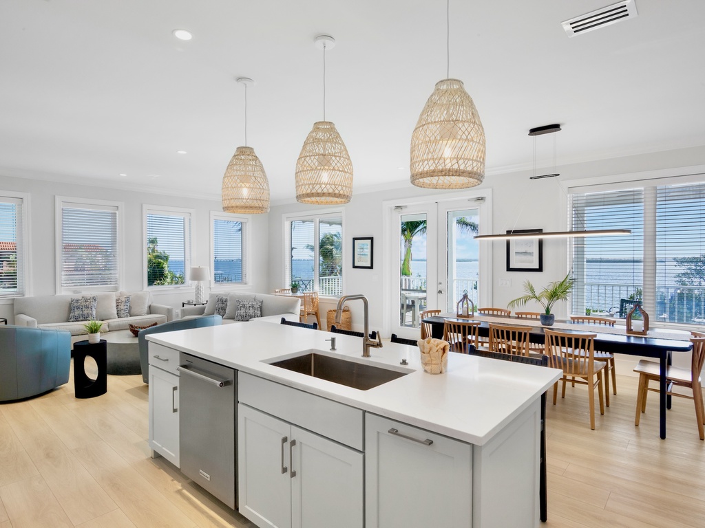 Kitchen Island, Breakfast Bar