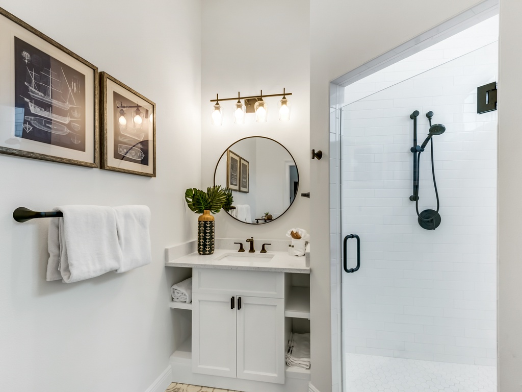 Second Bathroom, Ensuite