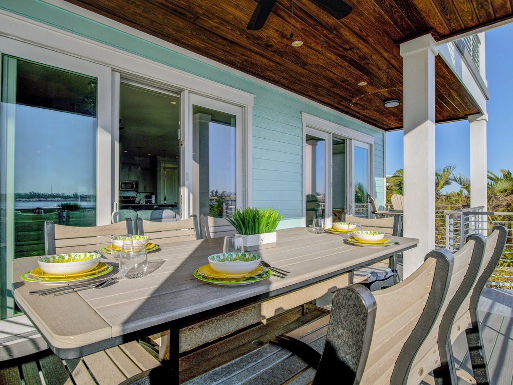 Balcony, Outdoor Dining
