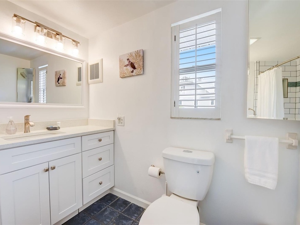 Primary Bedroom, Ensuite bathroom