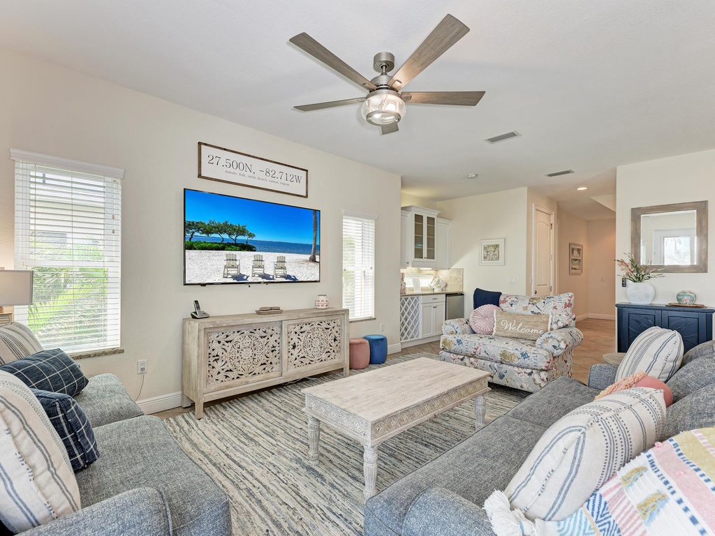 Living Area - Anna Maria Island Locals
