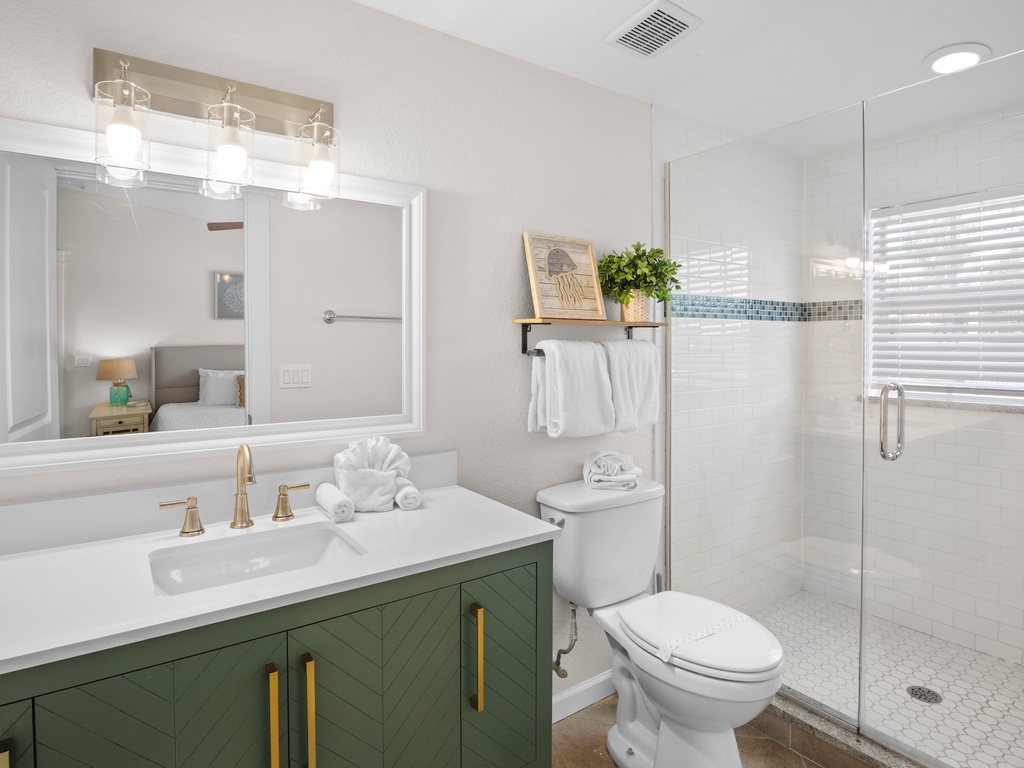 Primary Bathroom, Ensuite