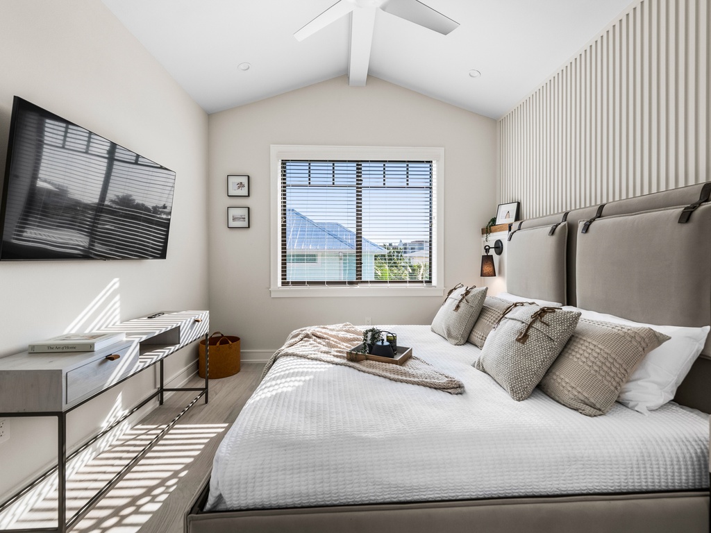 Fifth Bedroom - King