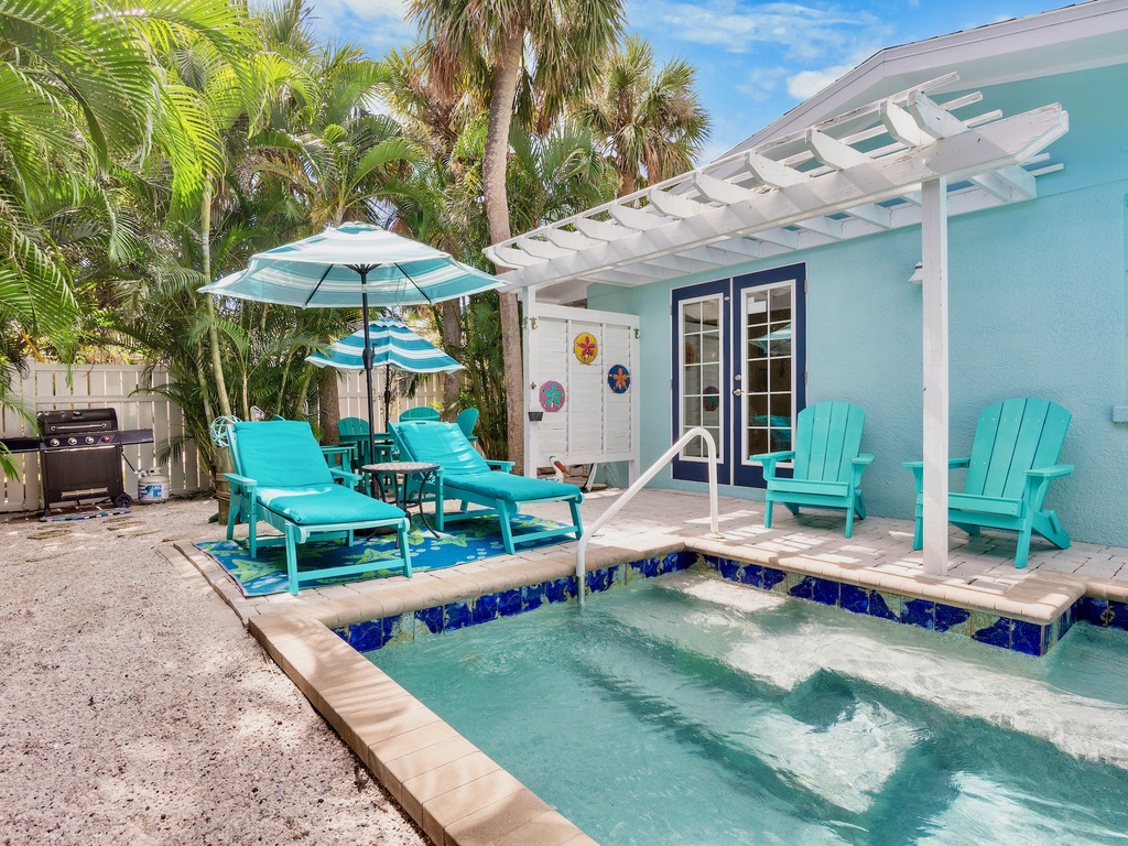Poolside Lounge Chairs