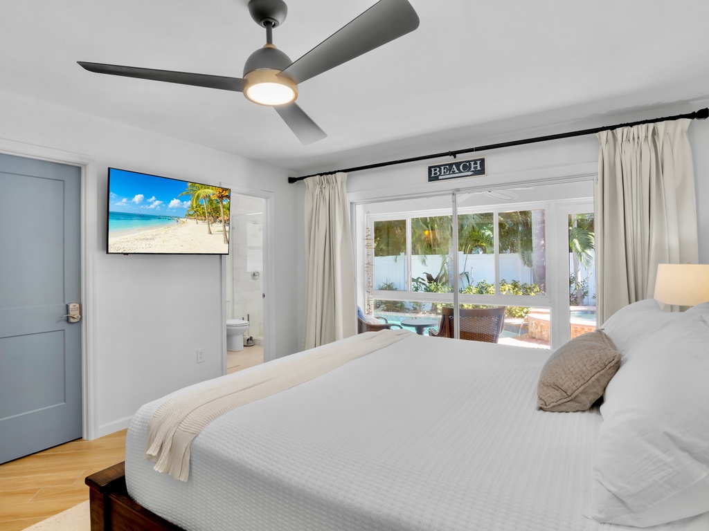 Primary Bedroom, King bed