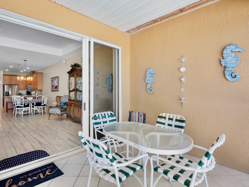 Balcony, Dining Area
