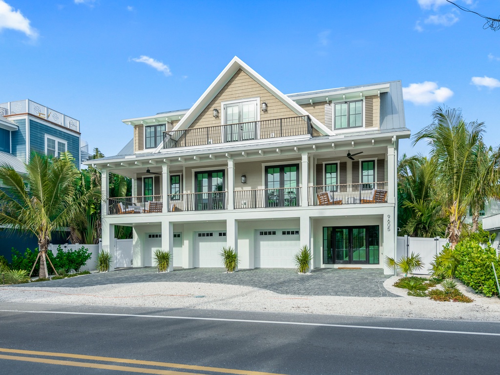 Exterior House Facade (2)