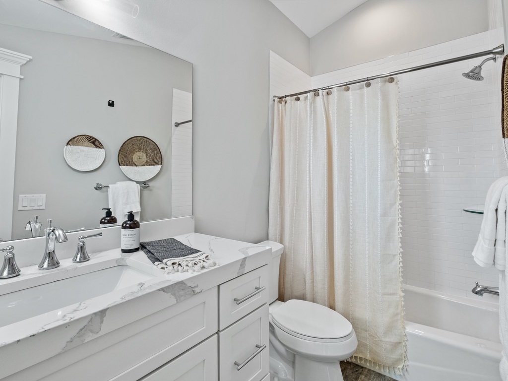 Primary Bathroom, Ensuite