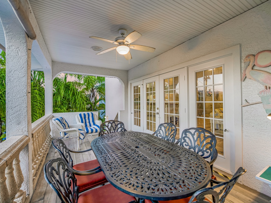 Outdoor Dining Area