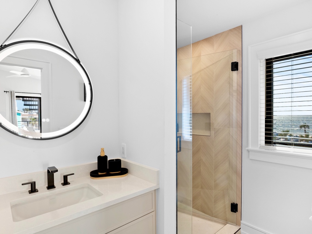 Second Bathroom, Ensuite