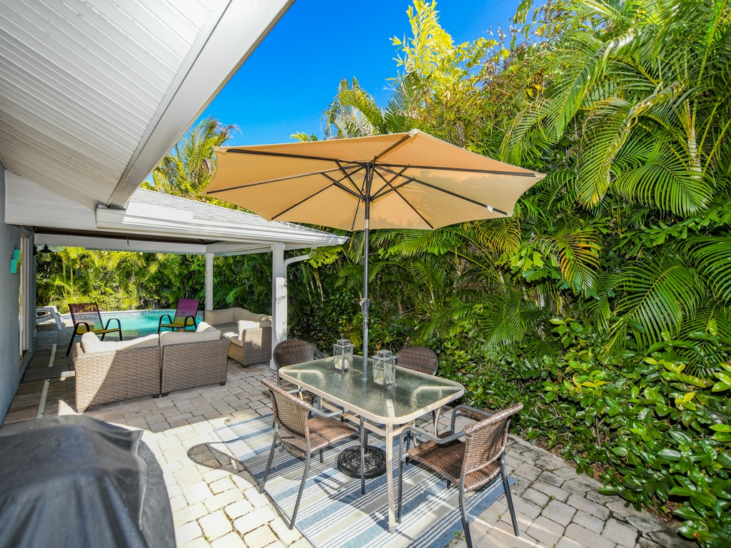 Outdoor Dining Area