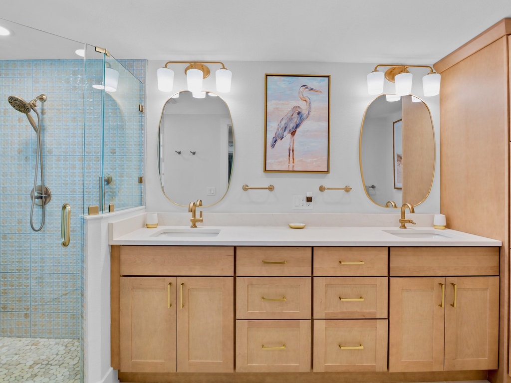 Primary Bedroom, Ensuite Bathroom