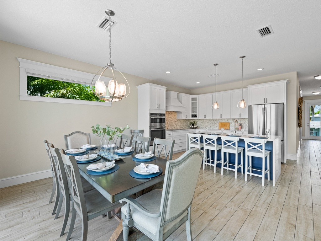 Primary Bedroom - King