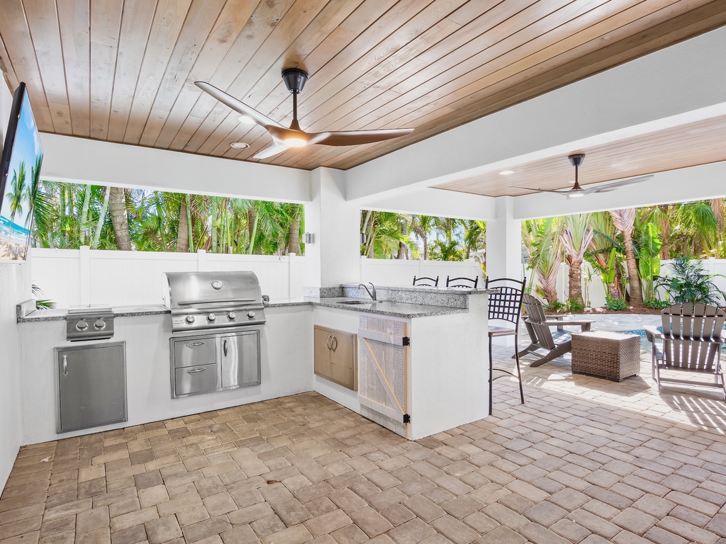 Outdoor Kitchen Area
