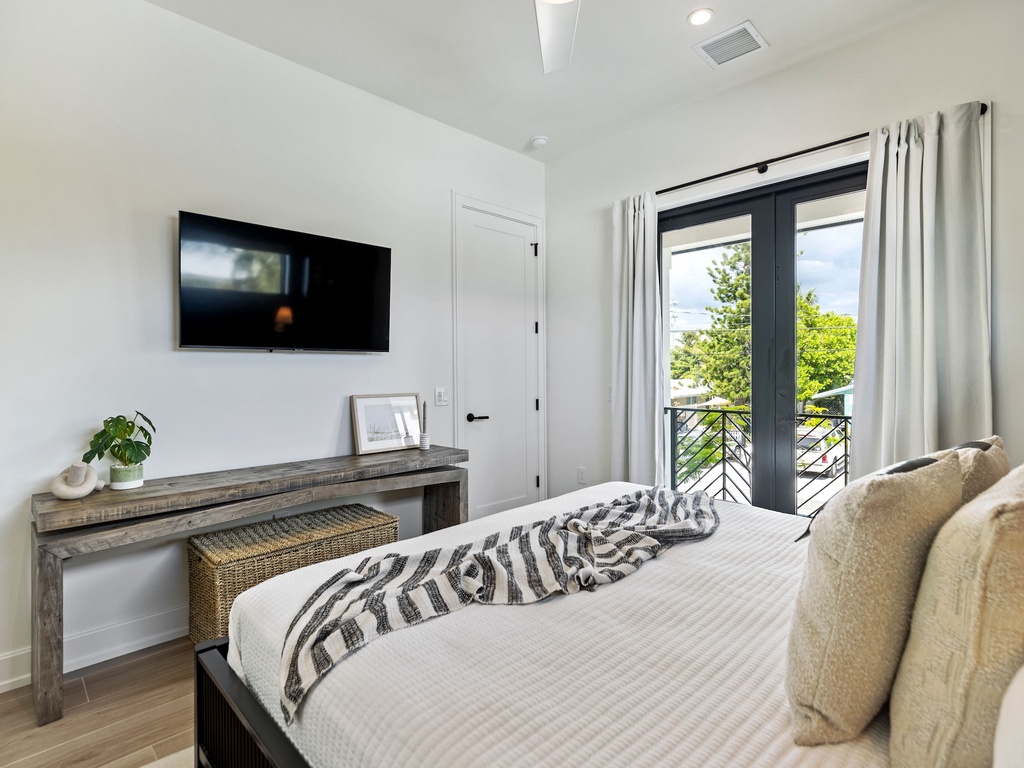 Primary Bedroom - King