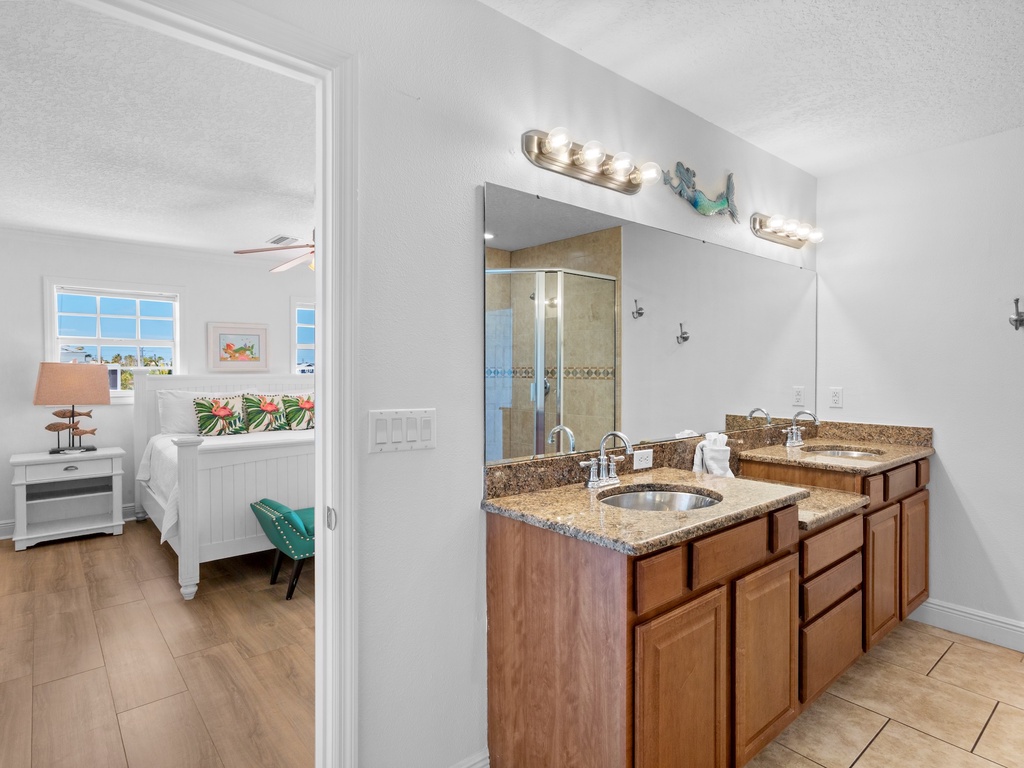 Primary Bathroom, Ensuite