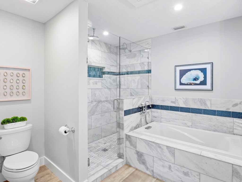 Elegant Rainfall Bath Feature