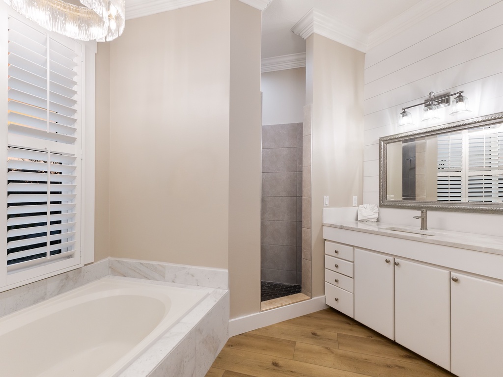 Primary Bathroom, Ensuite