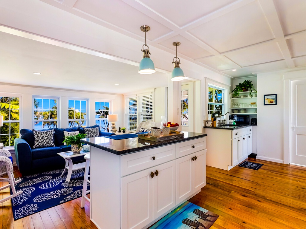 Counter Space - Open layout