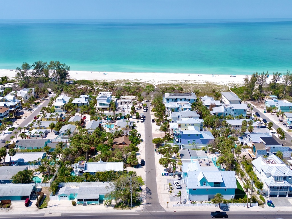 Sugar Plum Beach West by Anna Maria Vacations