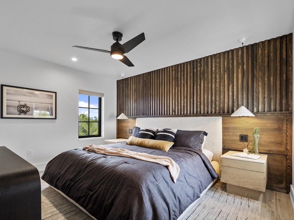 Second Bedroom, King