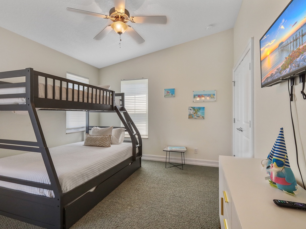 Fifth Bedroom, Twin/Full Bunk with Twin Trundle