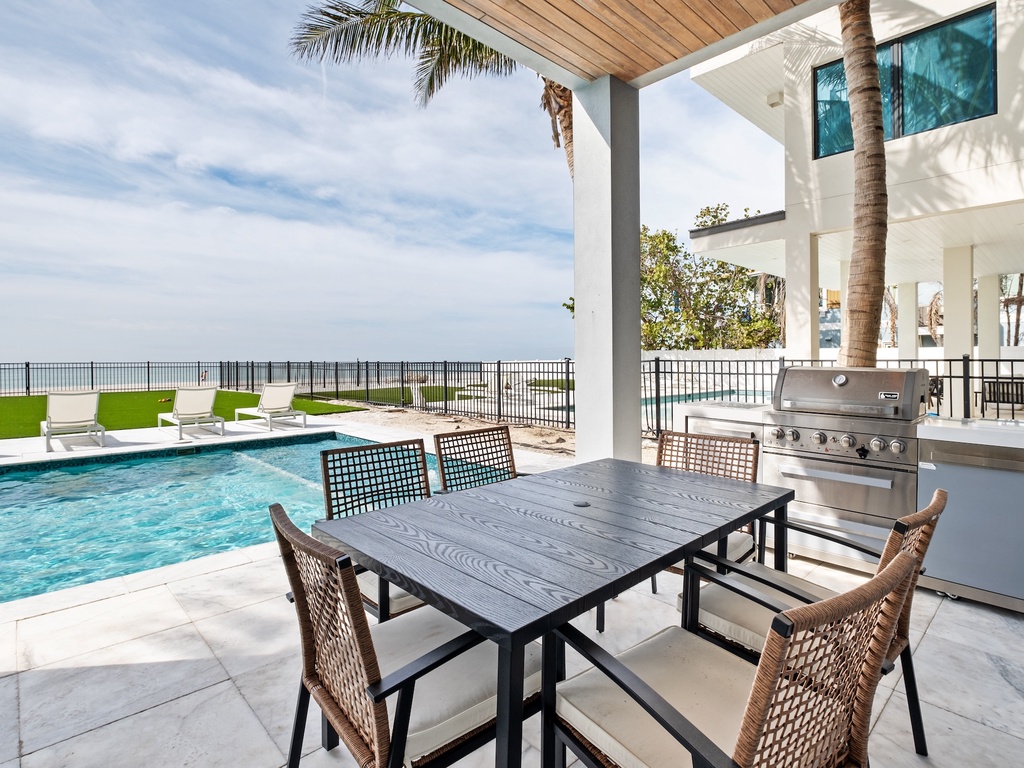 Poolside Lounge Area