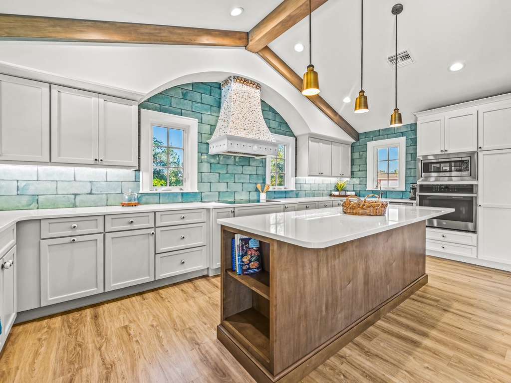 Fully Equipped Modern Kitchen